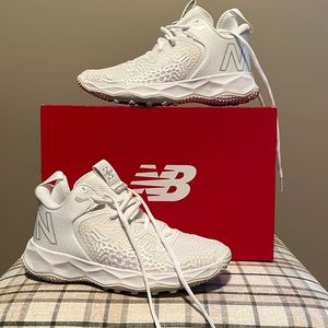 New Balance Freeze LX V3 lacrosse turf shoes. US men’s 7 or women’s 8.5. New!